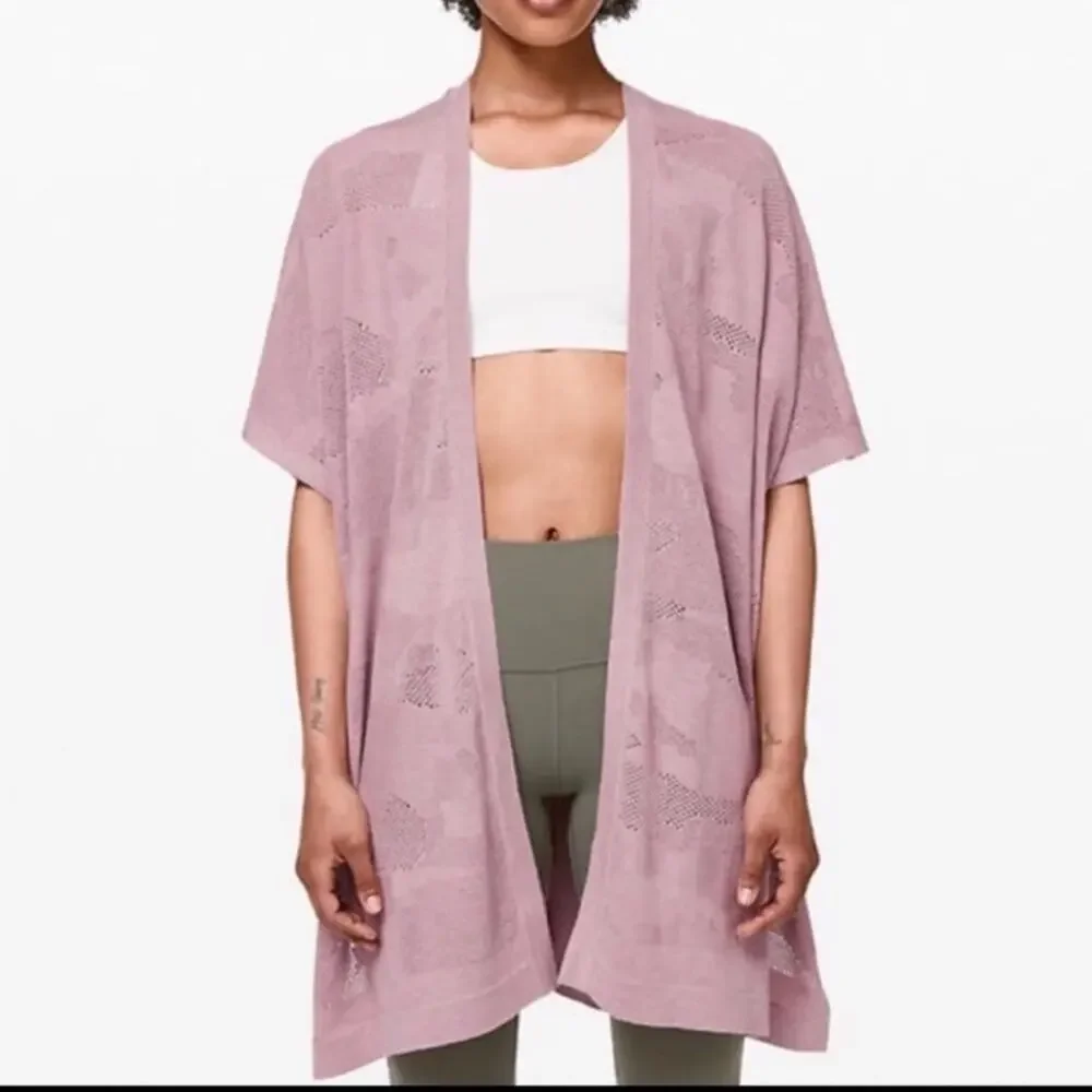 Lululemon Find Your Light Wrap OS